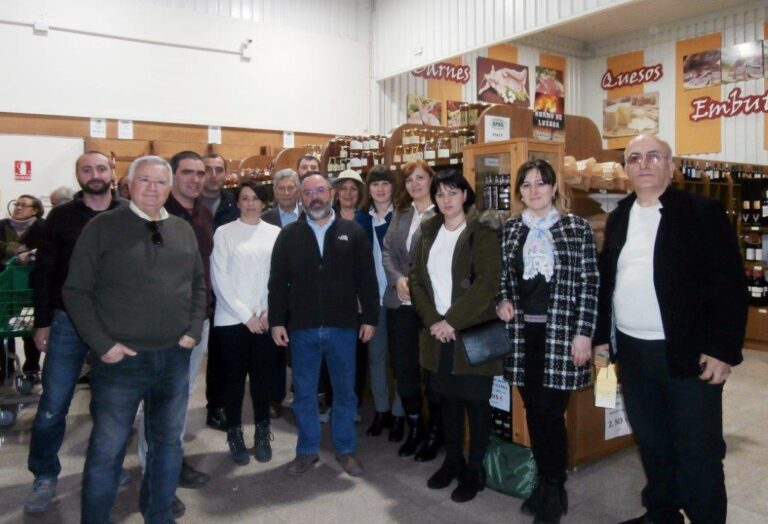 La Asociación de Apicultores de Guadalajara recibe la visita de un grupo de Georgianos