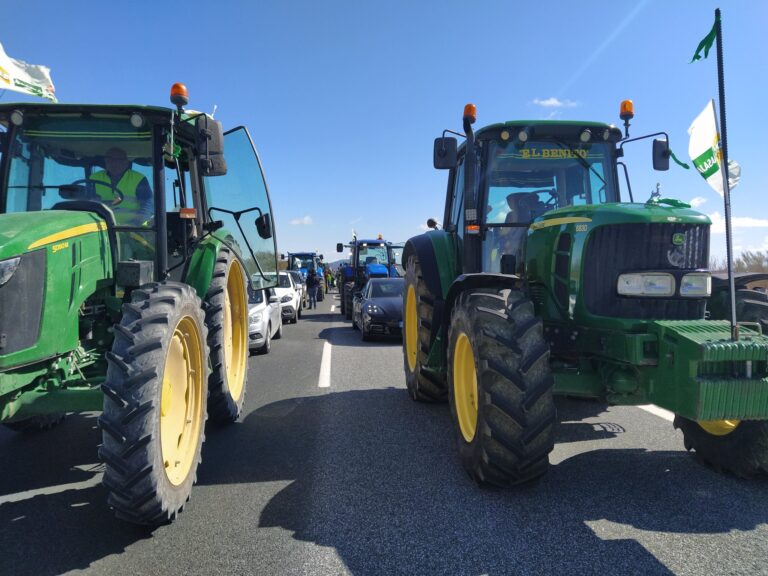 Las organizaciones agrarias valencianas convocan mañana la primera protesta conjunta en el puerto de Castellón