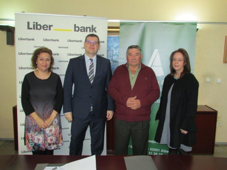 Agricultores y ganaderos podrán tramitar de manera sencilla la PAC gracias a la colaboración de ASAJA Albacete y Liberbank