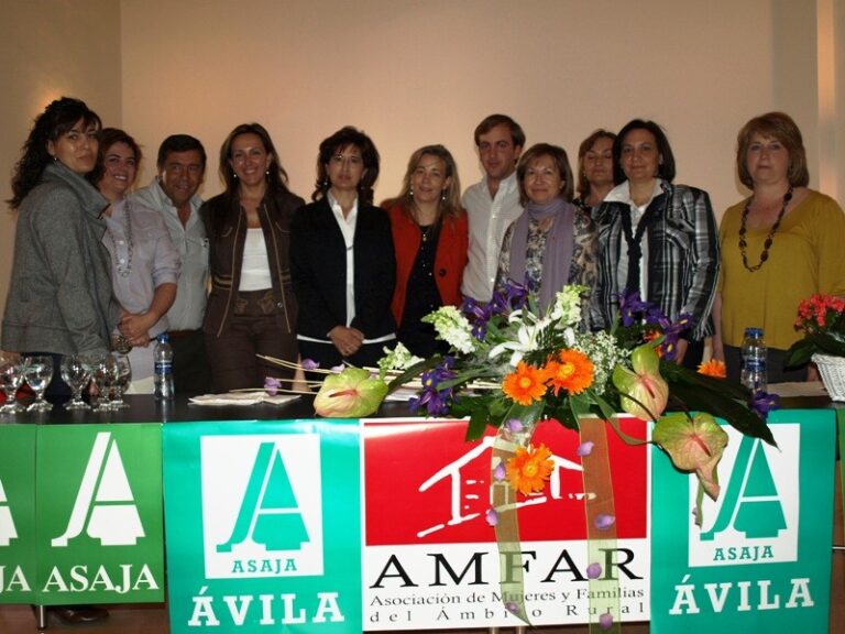 AMFAR Ávila cumple diez años  La Asociación de mujeres y familias de ASAJA realiza más de medio millar de actividades semanales por los pueblos de la provincia de Ávila
