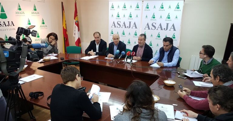 2017 hunde al sector agrario y ganadero de Castilla y León y le deja sin reservas para afrontar el próximo año