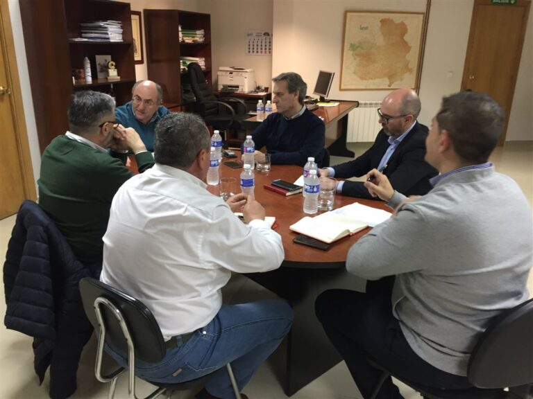 ASAJA y PSOE de Ciudad Real analizan en profundidad los principales sectores agropecuarios de la provincia