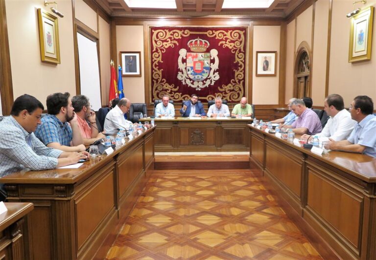 Asaja Avila, se reúne con la diputación provincial, para recabar su apoyo ante la sequía
