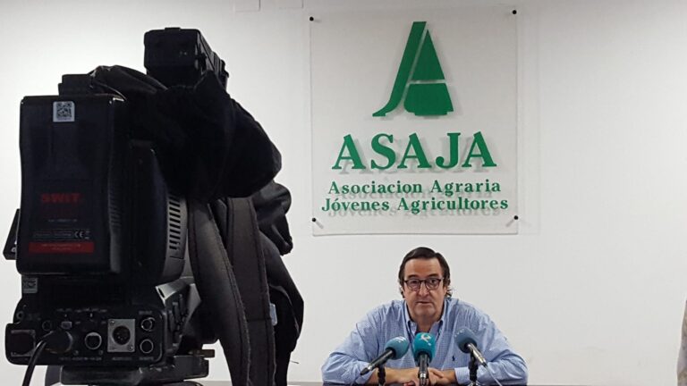 Asaja Extremadura denuncia la situación crítica del sector del pimentón de La Vera