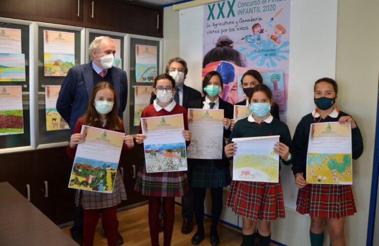 Asaja-Sevilla y la caja rural del sur entregan los premios del concurso de pintura infantil ‘la agricultura y la ganadería vistas por los niños,	que alcanza su trigésima edición