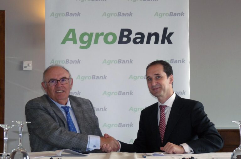 CaixaBank  y ASAJA Castilla-La Mancha firman un acuerdo para potenciar el sector agrícola y ganadero de la región