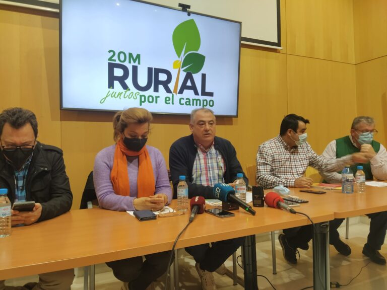 El sector almeriense se suma a la manifestación “20M Rural Juntos por el campo” para exigir soluciones a la escalada de costes de producción