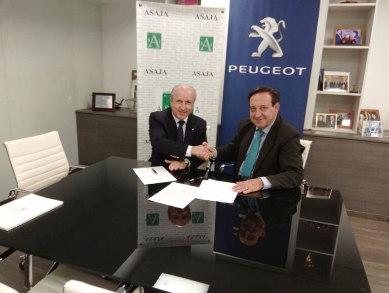 Peugeot y ASAJA colaborarán para facilitar la movilidad de los agricultores