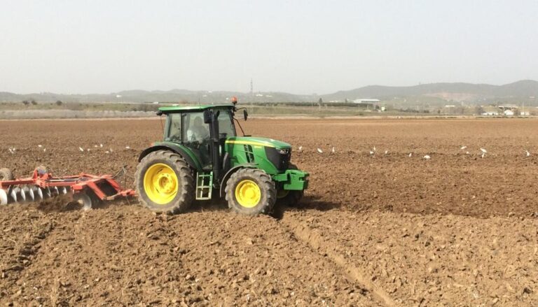 Distribución de ayudas estatales entre las comunidades autónomas para financiar intervenciones de desarrollo rural, agricultura y ganadería