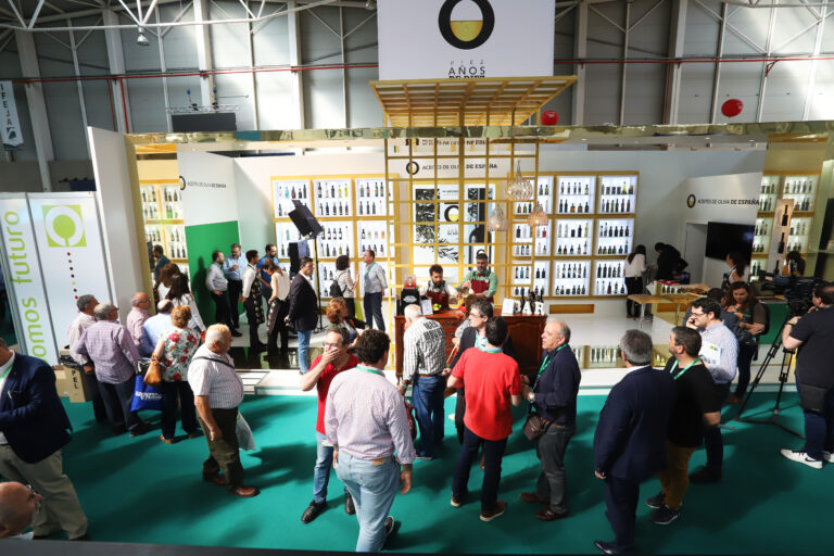 La Organización Interprofesional del Aceite de Oliva Español celebra 10 años de éxitos del sector en Expoliva 2019
