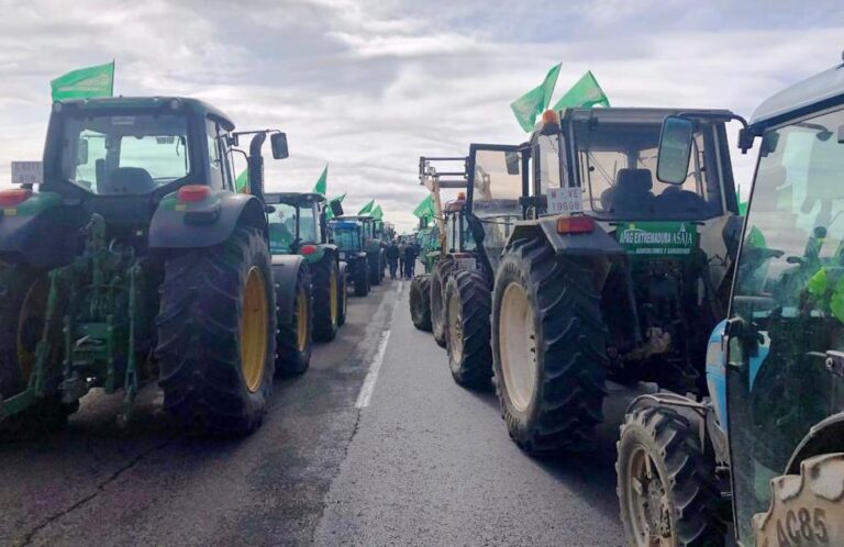 El campo extremeño reanudará las protestas ante la falta de respuestas por parte de las administraciones