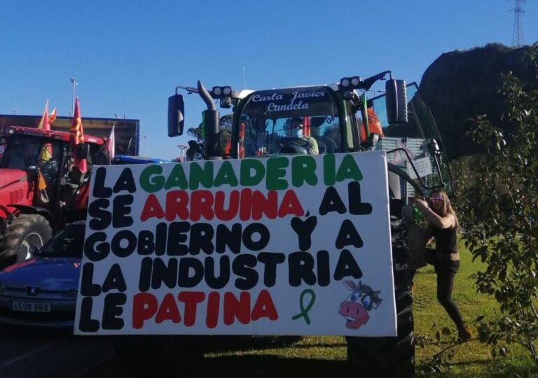 Continúan las protestas del los ganaderos en Cantabria