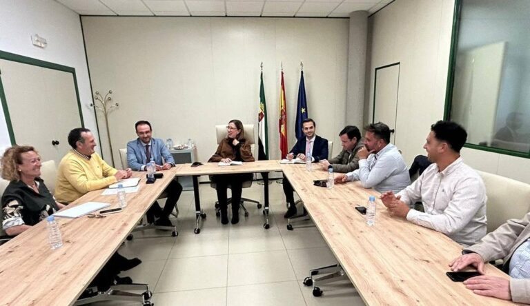 Apag Extremadura Asaja exige líneas de crédito al 0% para cultivos de olivar y viñedo y ayudas directas al viñedo por su actual crisis