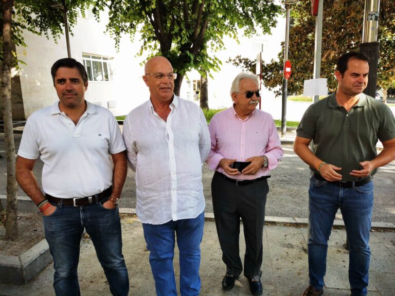 El sector agrario en Jaén hace un llamamiento a sacar los tractores a la calle el próximo 22 de julio ante el desorbitado incremento de los costes de producción