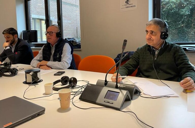 AVA-ASAJA alerta en Bruselas que la supresión de fitosanitarios “nos lleva a un auténtico desastre”