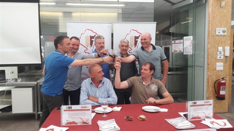 UAGN presenta la candidatura de las IGPs “Cordero de Navarra-Nafarroako Arkumea” y ”Ternera de Navarra-Nafarroako Aratxea”,