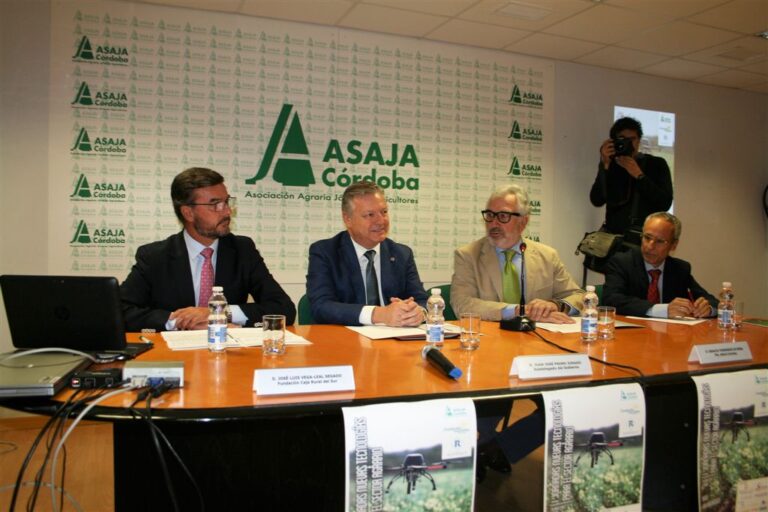Asaja Córdoba: Más de 200 agricultores asisten a la jornada de nuevas Tecnologías para el Sector Agrario