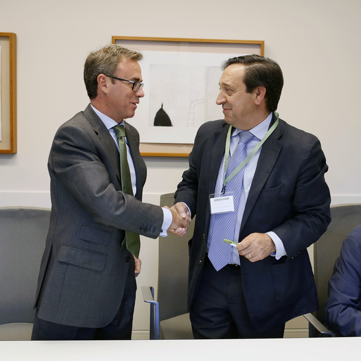 Iberdrola y Asaja acuerdan colaborar para desarrollar la generación solar fotovoltaica entre el colectivo agrario