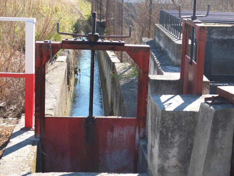 Asaja Granada. Los regantes exigen a la CHG la autorización para el riego con aguas regeneradas