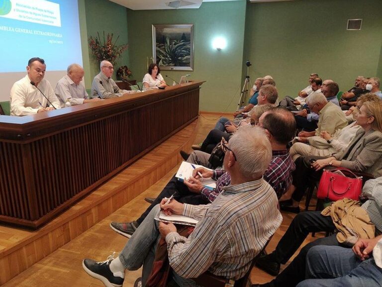 Los regantes de Asaja Valencia AVA acuerdan emprender movilizaciones por los costes energéticos