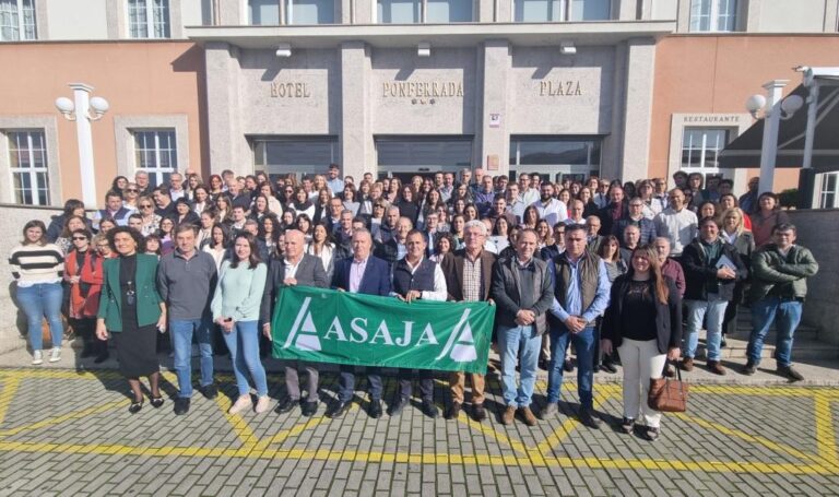 Los empleados de Asaja en Castilla y León celebran en El Bierzo su XIII convención