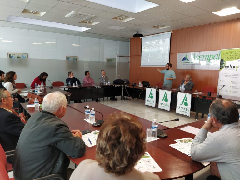 Marca diferencial y sostenibilidad para hacer frente a los retos del futuro, principales conclusiones de la jornada de olivar de Asaja-Almería