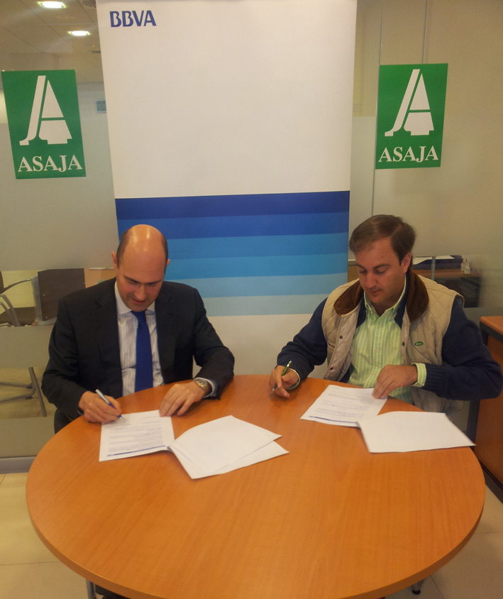 A través de ASAJA los agricultores y ganaderos de Ávila podrán acceder al crédito en condiciones preferentes en BBVA