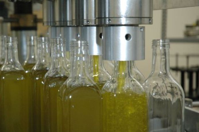 Las salidas de aceite en febrero, las más altas de la campaña