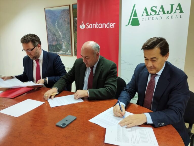 Asaja Ciudad Real y Banco Santander renuevan el convenio de colaboración para tramitar las ayudas PAC