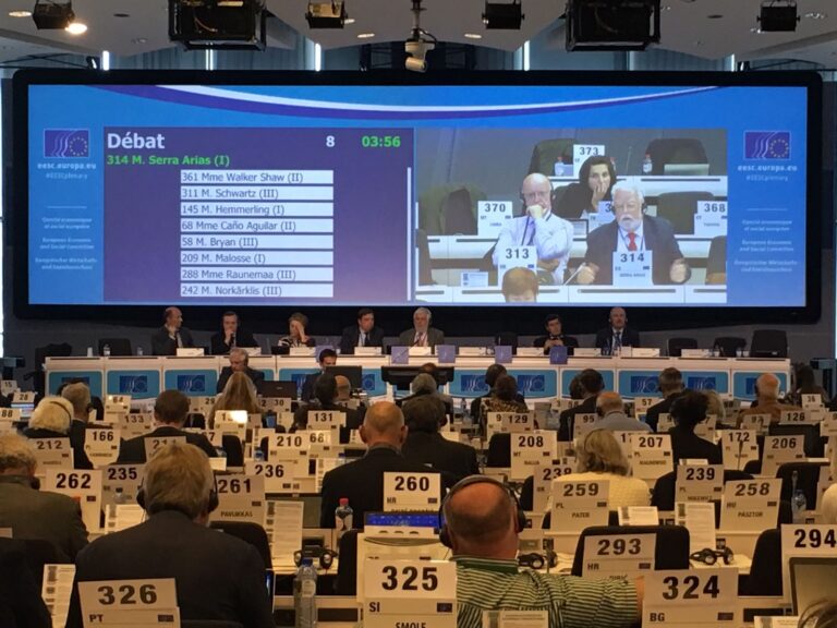 Ricardo Serra: “La CE no puede seguir dilatando la autorización de una renovación que cuenta con el respaldo de todas las agencias europeas competentes