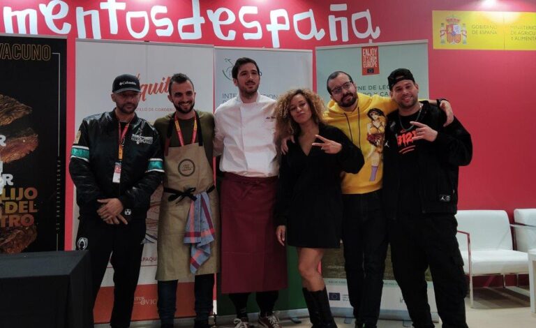 El Pepito de ternera y el Paquito de Cordero conquistan al público joven a ritmo de rap