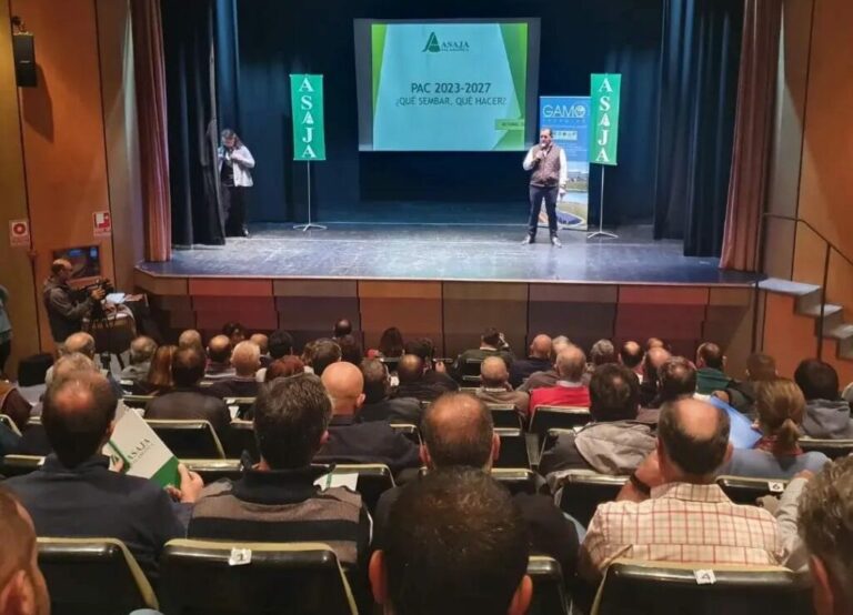 Prohibido echar fertilizantes o fitosanitarios a menos de 5 metros de ríos y canales