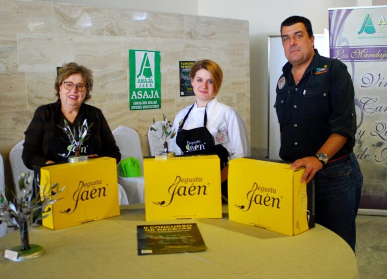 Una joven de Cazorla con su receta de cuello de cordero con ajoatao y migas gana la final del II concurso de recetas de Asaja Jaén
