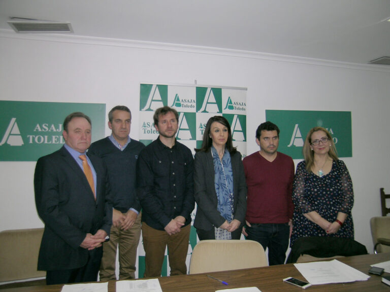 ASAJA de Toledo y Sindicatos firman el Convenio Colectivo del Campo para los años 2016 y 2017
