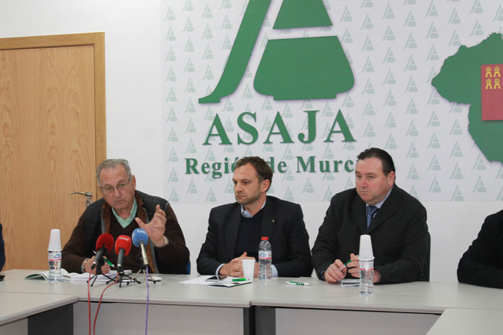 ASAJA Alicante, ASAJA Almería y ASAJA Murcia anuncian movilizaciones antes del verano si no se cubren las necesidades hídricas del sureste