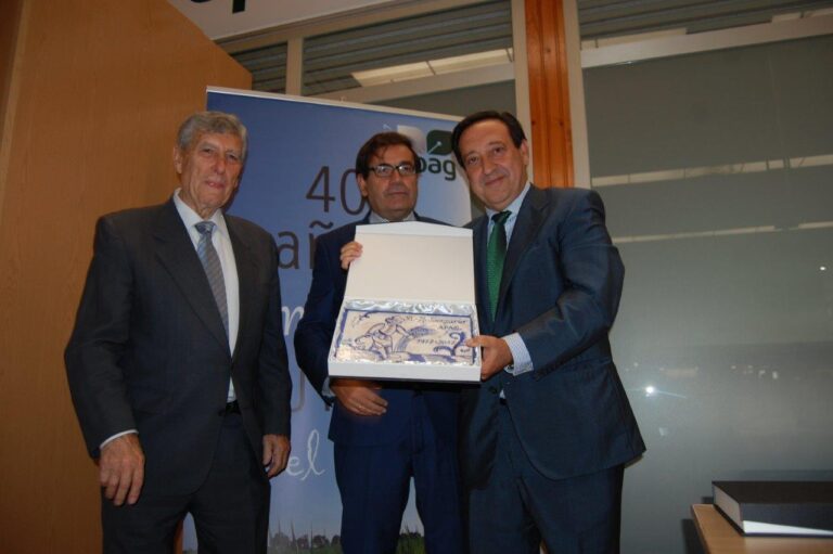 APAG, pionera en la defensa de los agricultores y ganaderos, celebra sus 40 años