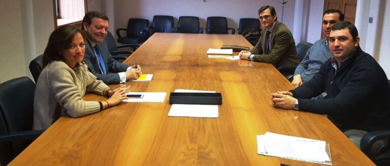 La Asociación de Apicultores y ASAJA Salamanca se ha reunido esta misma mañana con la Viceconsejería de Ordenación de Territorio y Relaciones Institucionales en Valladolid