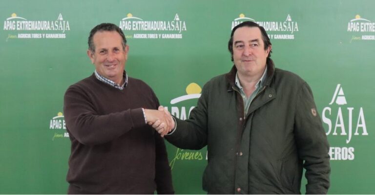 Asaja Extremadura comparte las reivindicaciones de los transportistas, pero piden que se garantice la alimentación para los animales