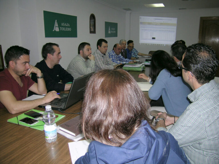 ASAJA de Toledo analiza con la Consejería de Agricultura y el FEGA las deficiencias del programa informático de la PAC