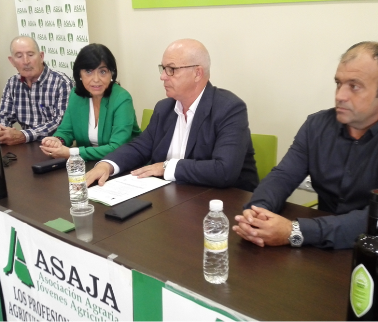Asaja Jaén forma a agricultores sobre la erosión, aceite o ayudas a jóvenes