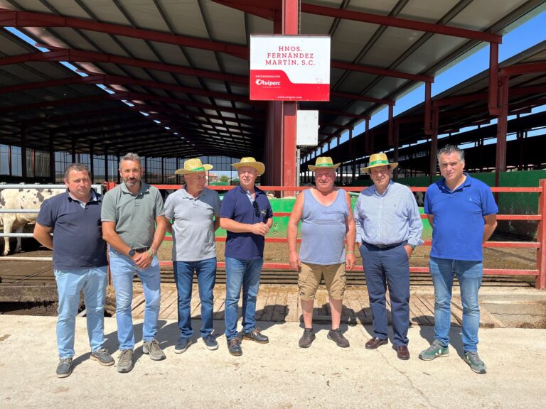 Asaja defiende el potencial productivo del sector del vacuno lácteo en Castilla y León, con granjas punteras en innovación y sostenibilidad
