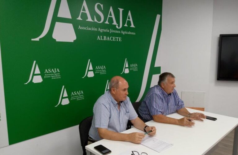 Asaja Albacete junto con la Junta Central de Regantes de la Mancha Oriental acuerdan el inicio de medidas para solucionar la grave situación por la que están pasando las comunidades de regantes y los regantes ante la desmesurada subida de la luz