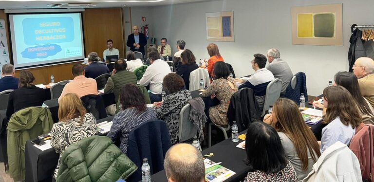 Asaja Castilla y León  organiza una jornada sobre las novedades de la campaña de contratación de seguros agrarios