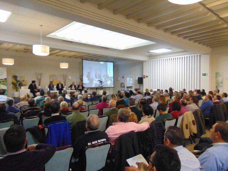 Más de 500 extremeños se congregaron en el Foro Agrario de APAG Extremadura ASAJA para reivindicar el relevo generacional para el campo extremeño