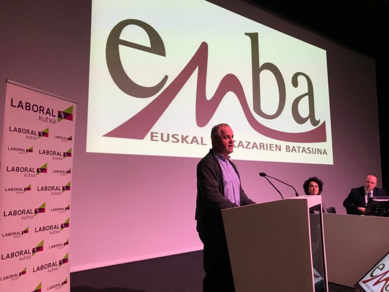 ENBA El sector lácteo vasco constata la existencia de unas buenas bases para afrontar el futuro con esperanza