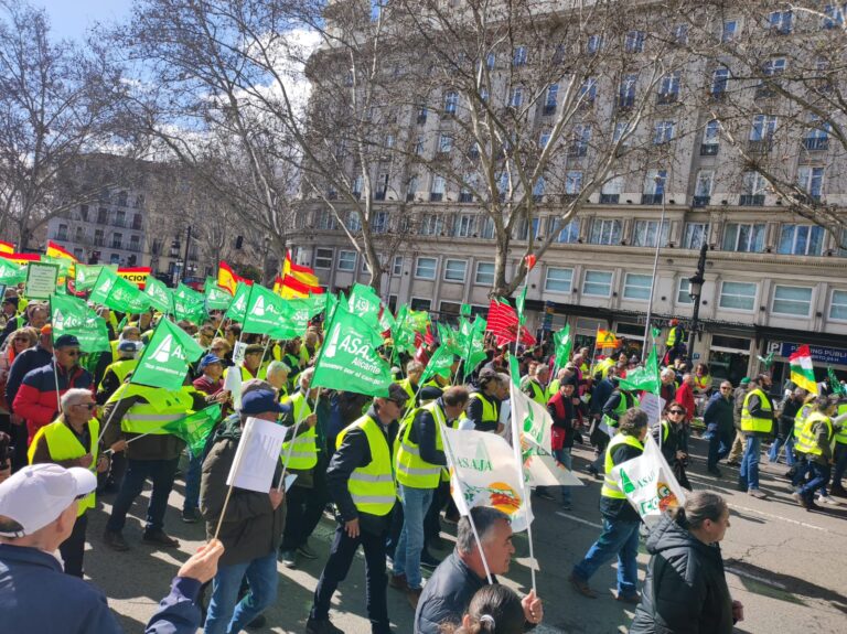 ASAJA Alicante se unió a la gran movilización en Madrid junto al resto de organizaciones agrarias