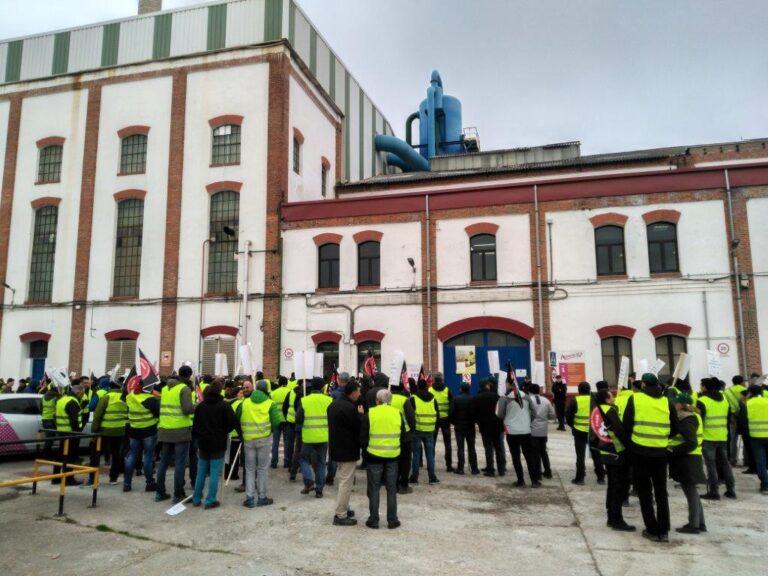 MANIFIESTO de protesta por la decisión de azucarera