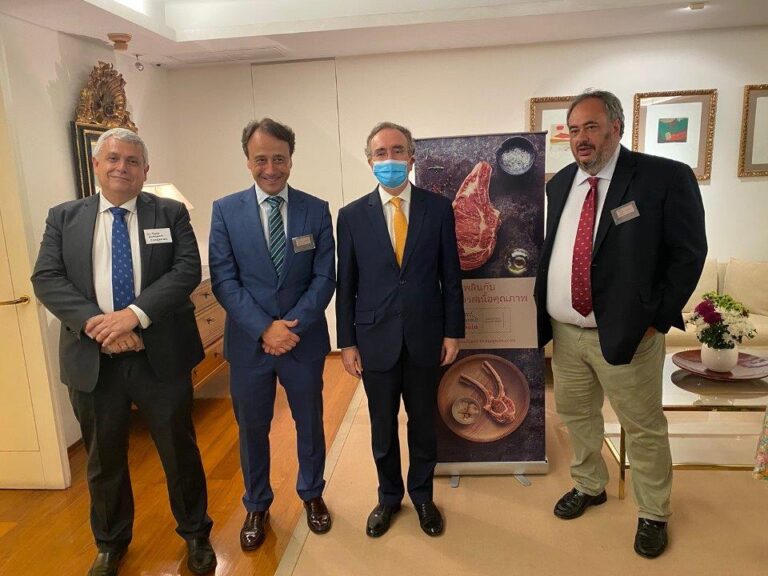INTEROVIC y PROVACUNO viajan a Tailandia para promover la apertura del mercado asiático