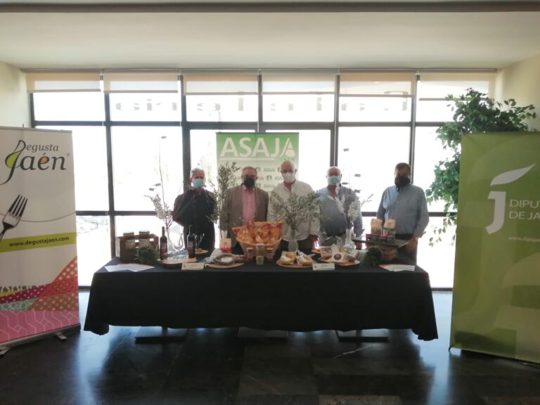Casi un centenar de agricultores y ganaderos de la provincia asisten a un nuevo maridaje de Asaja-Jaén