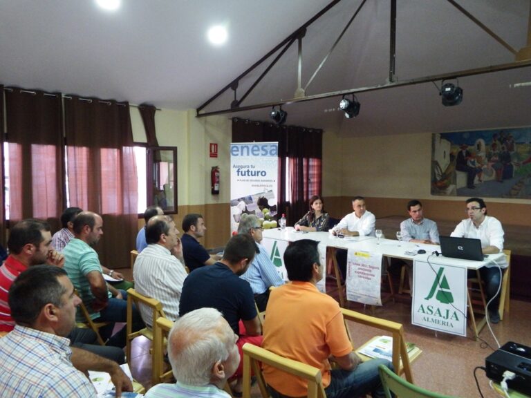 ASAJA-Almería reúne a citricultores del levante para informarles  de las novedades del seguro agrario